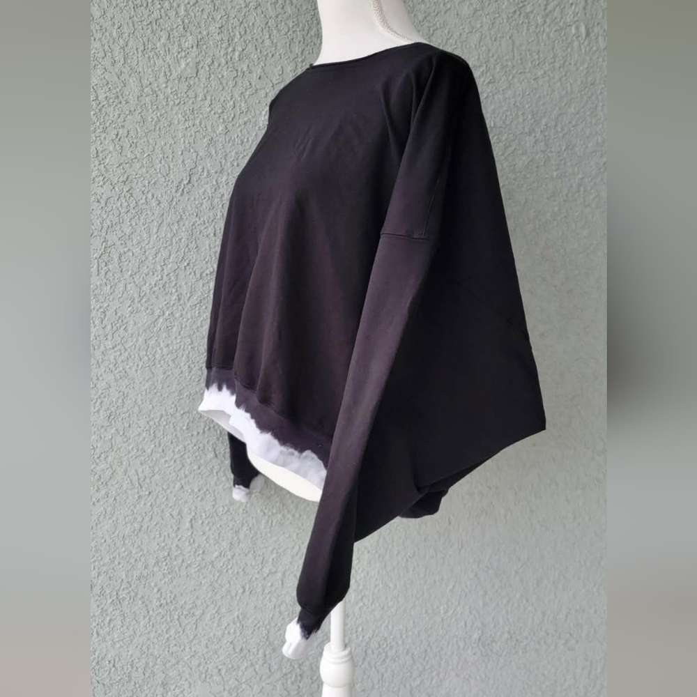 Capital T boxy cropped sweatshirt grunge minimalist - Picture 4 of 8